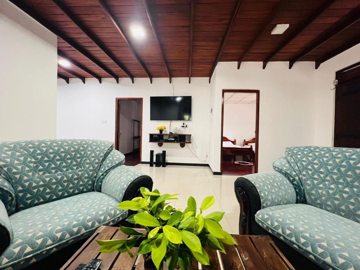 The Bambos Villa Hikkaduwa Exterior photo