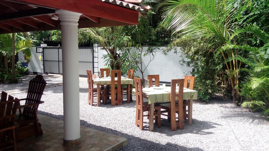 The Bambos Villa Hikkaduwa Exterior photo